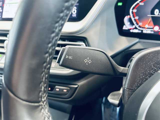 ＢＭＷ ＢＭＷ １１８ｄ Mスポーツ 大阪府 2020(令2)年 2.6万km サファイアブラックP ワンオーナー/インテリジェントセーフティ/ACC/ハーフレザー/Dメモリ付きパワーシート/純正ナビ/バックカメラ/applecarplay/純正18インチAW/LEDヘッドライト/電動リアゲート/ブラインドスポット/ワイヤレス充電