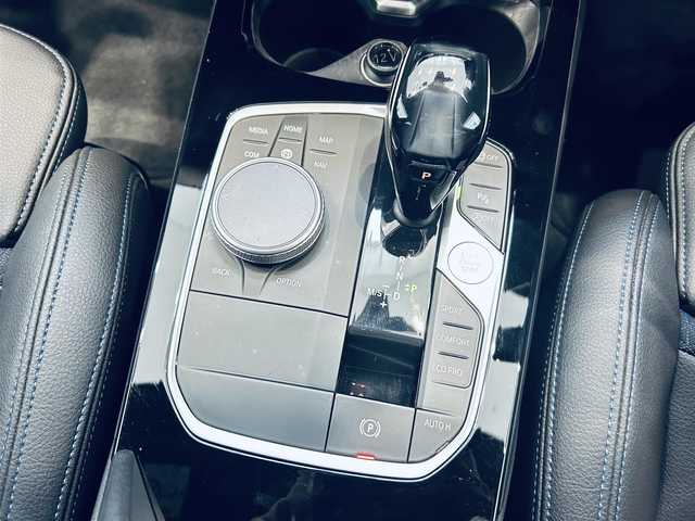 ＢＭＷ ＢＭＷ １１８ｄ Mスポーツ 大阪府 2020(令2)年 2.6万km サファイアブラックP ワンオーナー/インテリジェントセーフティ/ACC/ハーフレザー/Dメモリ付きパワーシート/純正ナビ/バックカメラ/applecarplay/純正18インチAW/LEDヘッドライト/電動リアゲート/ブラインドスポット/ワイヤレス充電