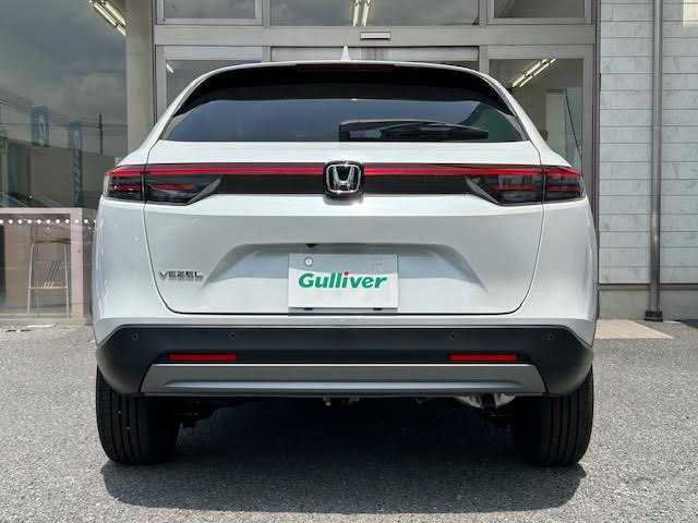 ホンダ ヴェゼル G 埼玉県 2025(令7)年 0.1万km未満 プラチナホワイトパール ホンダセンシング/・追従機能付レーダークルーズコントロール/・衝突軽減ブレーキ/・路外逸脱抑制機能/・踏み間違い衝突軽減システム/4WD/前席シートヒーター/ナビ装着パッケージ/クリアランスソナー/LEDヘッドライト/純正16インチアルミホイール/スマートキー