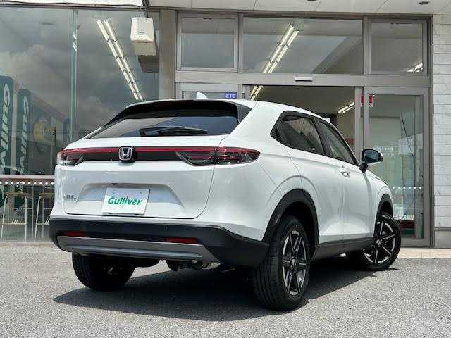 ホンダ ヴェゼル G 埼玉県 2025(令7)年 0.1万km未満 プラチナホワイトパール ホンダセンシング/・追従機能付レーダークルーズコントロール/・衝突軽減ブレーキ/・路外逸脱抑制機能/・踏み間違い衝突軽減システム/4WD/前席シートヒーター/ナビ装着パッケージ/クリアランスソナー/LEDヘッドライト/純正16インチアルミホイール/スマートキー