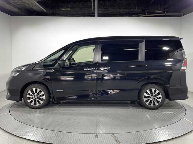 日産 セレナ ハイウェイスター Vセレクション 広島県 2018(平30)年 6.5万km ダイヤモンドブラック 禁煙車/純正９型ナビ(MM517D-L)/・Bluetooth/・CD/DVD/Blu-ray/・SD音楽/・フルセグ/アラウンドビューモニター/フリップダウンモニター/両側パワースライドドア/パーキングアシスト/シートヒーター/クルーズコントロール/コーナーセンサー(前後)/衝突軽減/レーンキープ/ＥＴＣ/ドラレコ(前方)/エアバッグ(運転席/助手席/サイド/カーテン)/純正16インチアルミホイール(195/60/R16)