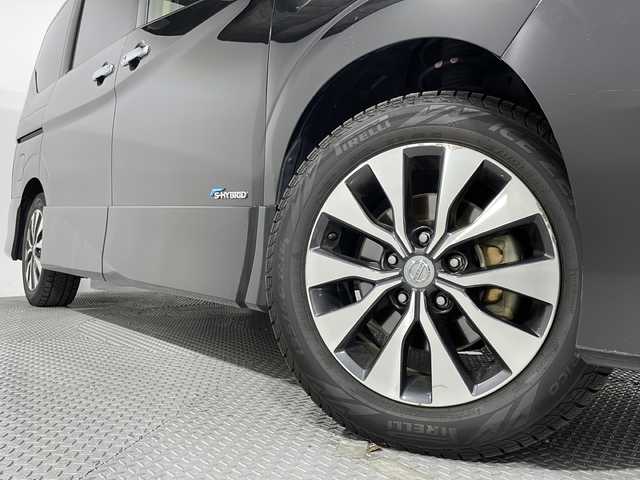 日産 セレナ ハイウェイスター Vセレクション 広島県 2018(平30)年 6.5万km ダイヤモンドブラック 禁煙車/純正９型ナビ(MM517D-L)/・Bluetooth/・CD/DVD/Blu-ray/・SD音楽/・フルセグ/アラウンドビューモニター/フリップダウンモニター/両側パワースライドドア/パーキングアシスト/シートヒーター/クルーズコントロール/コーナーセンサー(前後)/衝突軽減/レーンキープ/ＥＴＣ/ドラレコ(前方)/エアバッグ(運転席/助手席/サイド/カーテン)/純正16インチアルミホイール(195/60/R16)
