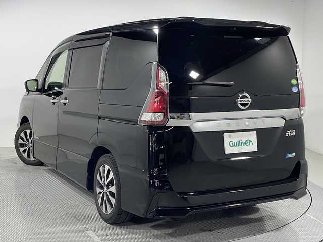日産 セレナ ハイウェイスター Vセレクション 福岡県 2018(平30)年 6.5万km ダイヤモンドブラック 禁煙車/純正９型ナビ(MM517D-L)/・Bluetooth/・CD/DVD/Blu-ray/・SD音楽/・フルセグ/アラウンドビューモニター/フリップダウンモニター/両側パワースライドドア/パーキングアシスト/シートヒーター/クルーズコントロール/コーナーセンサー(前後)/衝突軽減/レーンキープ/ＥＴＣ/ドラレコ(前方)/エアバッグ(運転席/助手席/サイド/カーテン)/純正16インチアルミホイール(195/60/R16)