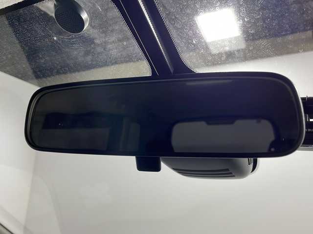 日産 セレナ ハイウェイスター Vセレクション 福岡県 2018(平30)年 6.5万km ダイヤモンドブラック 禁煙車/純正９型ナビ(MM517D-L)/・Bluetooth/・CD/DVD/Blu-ray/・SD音楽/・フルセグ/アラウンドビューモニター/フリップダウンモニター/両側パワースライドドア/パーキングアシスト/シートヒーター/クルーズコントロール/コーナーセンサー(前後)/衝突軽減/レーンキープ/ＥＴＣ/ドラレコ(前方)/エアバッグ(運転席/助手席/サイド/カーテン)/純正16インチアルミホイール(195/60/R16)