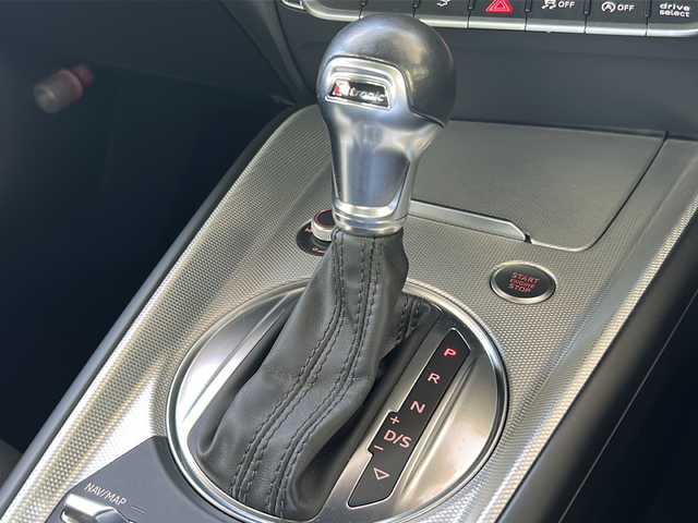 アウディ ＴＴロードスター 2．0 TFSI クワトロ 福島県 2017(平29)年 5.6万km 青 登録時走行距離：55782km/４WD/純正ナビ/ (CD/DVD/BT/フルセグTV/SD/AM/FM)/バックカメラ/ビルトインETC/ドライブレコーダー/プッシュスタート/ステアリングスイッチ/パドルシフト/革巻きステアリング/パワーシート/ (D席/N席）/社外フロアマット/MTモード付AT/スマートキー/スペアキー×１/LEDヘッドライト/社外18インチAW/電動格納ミラー/ウィンカーミラー/レインセンサー/アイドリングストップ/横滑り防止装置/保証書/取扱説明書