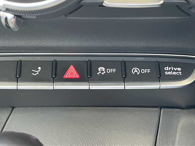 アウディ ＴＴロードスター 2．0 TFSI クワトロ 福島県 2017(平29)年 5.6万km 青 登録時走行距離：55782km/４WD/純正ナビ/ (CD/DVD/BT/フルセグTV/SD/AM/FM)/バックカメラ/ビルトインETC/ドライブレコーダー/プッシュスタート/ステアリングスイッチ/パドルシフト/革巻きステアリング/パワーシート/ (D席/N席）/社外フロアマット/MTモード付AT/スマートキー/スペアキー×１/LEDヘッドライト/社外18インチAW/電動格納ミラー/ウィンカーミラー/レインセンサー/アイドリングストップ/横滑り防止装置/保証書/取扱説明書