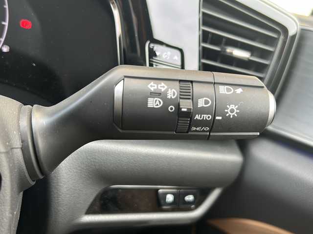 レクサス ＮＸ 250 バージョンL 静岡県 2024(令6)年 0.5万km ソニッククォーツ ワンオーナー/レクサスセーフティシステム/・プリクラッシュセーフティ/・ロードサインアシスト/・フロントクロストラフィックアラート/・レーンディバーチャーアラート/・レーンチェンジアシスト/・プロアクティブドライビングアシスト/・リヤクロストラフィックアラート/・ブラインドスポットモニター/・パーキングサポートブレーキ/・リヤカメラディテクション/・安心降車アシスト/・クリアランスソナー/純正メーカーナビ/・フルセグTV/・Bluetooth/ミラーキャスト/USB/ラジオ/主要装備/・サンルーフ/・レザーシート/・全席シートヒーター/・エアーシート/・ハンドルヒーター/・オートライト/・オートハイビーム/・パワーシート/・パワーバックドア/・パドルシフト/・オートホールド/・ブラインドスポットモニター/・デジタルインナーミラー/・全方位カメラ/・ETC2.0/・ヘッドアップディスプレイ/・電動格納シート