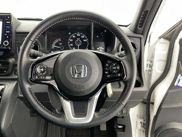 ホンダ Ｎ ＯＮＥ プレミアム ツアラー 長野県 2023(令5)年 4.1万km プラチナホワイトパール 純正ナビ/（フルセグ/Bluetooth/CD/DVD/USB)/バックカメラ/ETC/前方ドラレコ/純正エンジンスターター/衝突軽減ブレーキ/レーンキープアシスト/レーダークルーズコントロール/コーナーセンサー/先行車発進機能/標識認識機能/ハーフレザーシート/前席シートヒーター/LEDヘッドライト/電子パーキングブレーキ/ステアリングスイッチ/ヘッドライトレベライザー/スマートキー/スペアキー