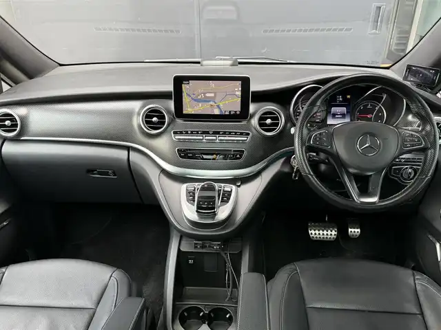 メルセデス・ベンツ Ｖ２２０ d スポーツ ロング 和歌山県 2017(平29)年 3.4万km ロッククリスタルホワイト サンルーフ/社外リアモニター/レーダーセーフティパッケージ/ナビ/360度カメラ/フルセグTV/黒革シート/パワーシート/シートヒーター/両側パワースライドドア/純19incAW/Burmester/アンビエントライト/LEDライト/ETC/保証書/取扱説明書/スペアキー