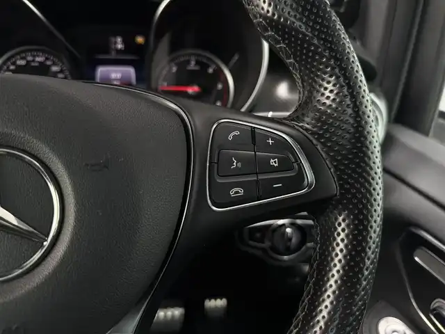 メルセデス・ベンツ Ｖ２２０ d スポーツ ロング 和歌山県 2017(平29)年 3.4万km ロッククリスタルホワイト サンルーフ/社外リアモニター/レーダーセーフティパッケージ/ナビ/360度カメラ/フルセグTV/黒革シート/パワーシート/シートヒーター/両側パワースライドドア/純19incAW/Burmester/アンビエントライト/LEDライト/ETC/保証書/取扱説明書/スペアキー