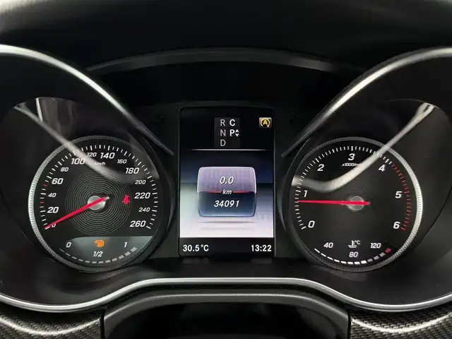 メルセデス・ベンツ Ｖ２２０ d スポーツ ロング 和歌山県 2017(平29)年 3.4万km ロッククリスタルホワイト サンルーフ/社外リアモニター/レーダーセーフティパッケージ/ナビ/360度カメラ/フルセグTV/黒革シート/パワーシート/シートヒーター/両側パワースライドドア/純19incAW/Burmester/アンビエントライト/LEDライト/ETC/保証書/取扱説明書/スペアキー