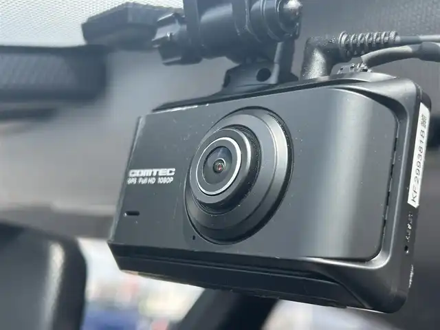 トヨタ プリウス A 岡山県 2016(平28)年 4.1万km スティールブロンドM 登録時走行距離40.327km/純正9インチナビ:DSZT-YC4Y/(AM/FM/SD/TV/Bluetooth)/モデリスタエアロ/トヨタセーフティセンス/・プリクラッシュセーフティ/・レーンディパーチャーアラート/・アダプティブクルーズコントロール/・オートマチックハイビーム/・リアクロストラフィックアラート/COMTEC前後ドライブレコーダー:ZDR035/Carlsson18インチアルミホイール/100V充電/ブラインドスポットモニター/ヘッドアップディスプレイ/プッシュスタート/スマートキー