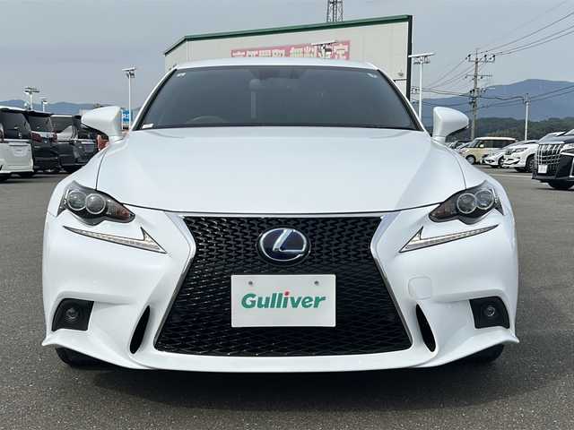 レクサス ＩＳ 300h Fスポーツ Xライン 佐賀県 2015(平27)年 7.6万km ホワイトノーヴァガラスフレーク 純正ナビ/CD/DVD/Bluetooth/USB/AUX/バックカメラ/専用L Texシート/シートヒーター＆エアシート/パワーシート/パドルシフト/スマートキー/ブラインドスポットモニター/前後クリアランスソナー/純正LEDヘッドライト/純正18インチアルミ/純正フロアマット/新車保証書/取扱説明書/プリクラッシュセーフティ/レーダークルーズコントロール