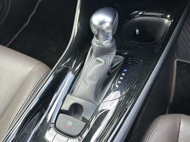 トヨタ Ｃ－ＨＲ G 茨城県 2018(平30)年 6.7万km ホワイトパールクリスタルシャイン 純正９インチメモリナビ【NSZT-Y66T】/(地デジTV・CD・DVD・BT・ラジオ再生)/レーダークルーズコントロール/レーンアシスト/衝突軽減ブレーキ/コーナーセンサー/ブラインドスポットモニター/ハーフレザーシート/シートヒーター/ドライブレコーダー/バックカメラ/ETC/オートライト/LEDヘッドライト/純正18inアルミホイール/フロアマット/スマートキー