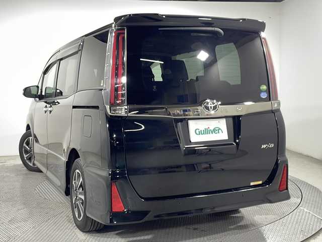 トヨタ ノア Si ダブルバイビーⅡ 広島県 2019(令1)年 5.9万km ブラック 純正９型ナビ　/両側電動スライドドア　/後席モニター　/バックカメラ　　/レーンキープアシスト　/コーナーセンサー　/ＬＥＤヘッドランプ　/衝突軽減ブレーキ　/オートハイビーム/クルーズコントロール/ＥＴＣ　/ドライブレコーダー　/純正16インチアルミホイール(205/60/R16)/エアバック（運転席/助手席）