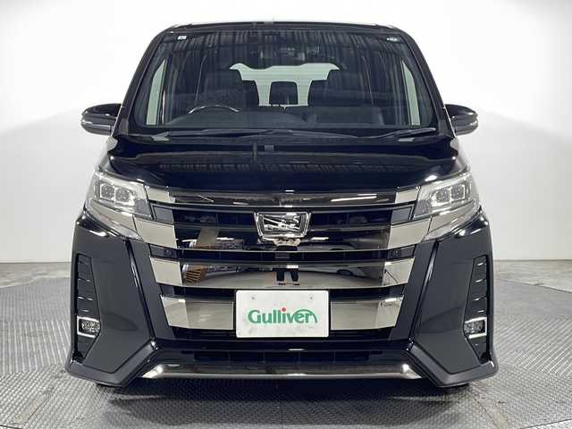 トヨタ ノア Si ダブルバイビーⅡ 広島県 2019(令1)年 5.9万km ブラック 純正９型ナビ　/両側電動スライドドア　/後席モニター　/バックカメラ　　/レーンキープアシスト　/コーナーセンサー　/ＬＥＤヘッドランプ　/衝突軽減ブレーキ　/オートハイビーム/クルーズコントロール/ＥＴＣ　/ドライブレコーダー　/純正16インチアルミホイール(205/60/R16)/エアバック（運転席/助手席）