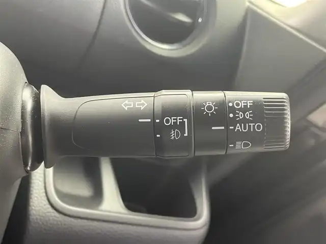 ホンダ Ｎ ＢＯＸ カスタム L 滋賀県 2023(令5)年 1.5万km クリスタルブラックパール 社外ナビ/【CD.DVD.Bluetooth.フルセグTV】/バックカメラ/ホンダセンシング/●衝突軽減ブレーキ（CMBS）/●誤発進抑制機能/●歩行者事故低減ステアリング/●路外逸脱抑制機能/●渋滞追従機能付アダプティブクルーズコントロール（ACC）/●車線維持支援システム（LKAS）/●先行車発進お知らせ機能/●標識認識機能/●後方誤発進抑制機能/●オートハイビーム/コーナーセンサー/LEDヘッドライト/オートライト/前席シートヒーター/片側電動スライド/純正アルミホイール/スマートキー/スぺアキー