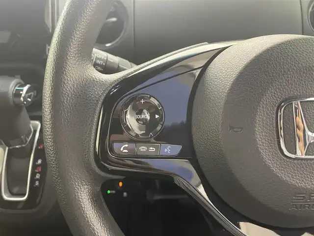 ホンダ Ｎ ＢＯＸ カスタム L 滋賀県 2023(令5)年 1.5万km クリスタルブラックパール 社外ナビ/【CD.DVD.Bluetooth.フルセグTV】/バックカメラ/ホンダセンシング/●衝突軽減ブレーキ（CMBS）/●誤発進抑制機能/●歩行者事故低減ステアリング/●路外逸脱抑制機能/●渋滞追従機能付アダプティブクルーズコントロール（ACC）/●車線維持支援システム（LKAS）/●先行車発進お知らせ機能/●標識認識機能/●後方誤発進抑制機能/●オートハイビーム/コーナーセンサー/LEDヘッドライト/オートライト/前席シートヒーター/片側電動スライド/純正アルミホイール/スマートキー/スぺアキー