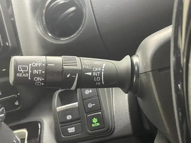 ホンダ Ｎ ＢＯＸ カスタム L 滋賀県 2023(令5)年 1.5万km クリスタルブラックパール 社外ナビ/【CD.DVD.Bluetooth.フルセグTV】/バックカメラ/ホンダセンシング/●衝突軽減ブレーキ（CMBS）/●誤発進抑制機能/●歩行者事故低減ステアリング/●路外逸脱抑制機能/●渋滞追従機能付アダプティブクルーズコントロール（ACC）/●車線維持支援システム（LKAS）/●先行車発進お知らせ機能/●標識認識機能/●後方誤発進抑制機能/●オートハイビーム/コーナーセンサー/LEDヘッドライト/オートライト/前席シートヒーター/片側電動スライド/純正アルミホイール/スマートキー/スぺアキー