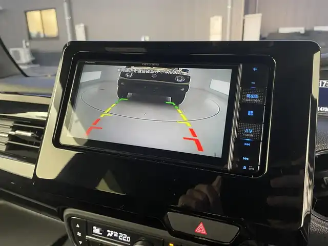 ホンダ Ｎ ＢＯＸ カスタム L 滋賀県 2023(令5)年 1.5万km クリスタルブラックパール 社外ナビ/【CD.DVD.Bluetooth.フルセグTV】/バックカメラ/ホンダセンシング/●衝突軽減ブレーキ（CMBS）/●誤発進抑制機能/●歩行者事故低減ステアリング/●路外逸脱抑制機能/●渋滞追従機能付アダプティブクルーズコントロール（ACC）/●車線維持支援システム（LKAS）/●先行車発進お知らせ機能/●標識認識機能/●後方誤発進抑制機能/●オートハイビーム/コーナーセンサー/LEDヘッドライト/オートライト/前席シートヒーター/片側電動スライド/純正アルミホイール/スマートキー/スぺアキー