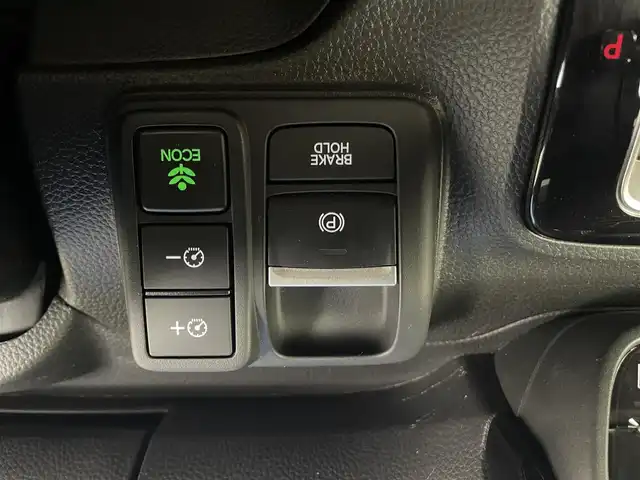 ホンダ Ｎ ＢＯＸ カスタム L 滋賀県 2023(令5)年 1.5万km クリスタルブラックパール 社外ナビ/【CD.DVD.Bluetooth.フルセグTV】/バックカメラ/ホンダセンシング/●衝突軽減ブレーキ（CMBS）/●誤発進抑制機能/●歩行者事故低減ステアリング/●路外逸脱抑制機能/●渋滞追従機能付アダプティブクルーズコントロール（ACC）/●車線維持支援システム（LKAS）/●先行車発進お知らせ機能/●標識認識機能/●後方誤発進抑制機能/●オートハイビーム/コーナーセンサー/LEDヘッドライト/オートライト/前席シートヒーター/片側電動スライド/純正アルミホイール/スマートキー/スぺアキー