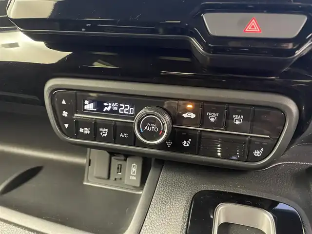 ホンダ Ｎ ＢＯＸ カスタム L 滋賀県 2023(令5)年 1.5万km クリスタルブラックパール 社外ナビ/【CD.DVD.Bluetooth.フルセグTV】/バックカメラ/ホンダセンシング/●衝突軽減ブレーキ（CMBS）/●誤発進抑制機能/●歩行者事故低減ステアリング/●路外逸脱抑制機能/●渋滞追従機能付アダプティブクルーズコントロール（ACC）/●車線維持支援システム（LKAS）/●先行車発進お知らせ機能/●標識認識機能/●後方誤発進抑制機能/●オートハイビーム/コーナーセンサー/LEDヘッドライト/オートライト/前席シートヒーター/片側電動スライド/純正アルミホイール/スマートキー/スぺアキー