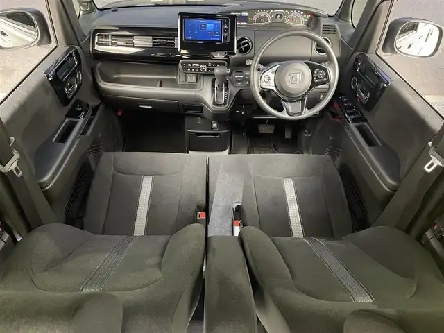 ホンダ Ｎ ＢＯＸ カスタム L 滋賀県 2023(令5)年 1.5万km クリスタルブラックパール 社外ナビ/【CD.DVD.Bluetooth.フルセグTV】/バックカメラ/ホンダセンシング/●衝突軽減ブレーキ（CMBS）/●誤発進抑制機能/●歩行者事故低減ステアリング/●路外逸脱抑制機能/●渋滞追従機能付アダプティブクルーズコントロール（ACC）/●車線維持支援システム（LKAS）/●先行車発進お知らせ機能/●標識認識機能/●後方誤発進抑制機能/●オートハイビーム/コーナーセンサー/LEDヘッドライト/オートライト/前席シートヒーター/片側電動スライド/純正アルミホイール/スマートキー/スぺアキー