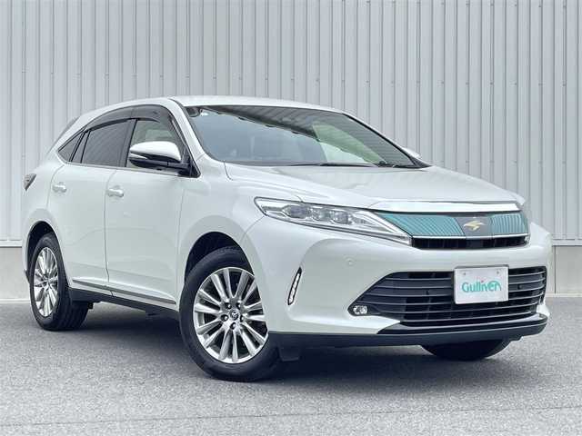 トヨタ ハリアー プレミアム 群馬県 2019(平31)年 5.5万km ホワイトパールクリスタルシャイン ワンオーナー/トヨタセーフティセンス/・プリクラッシュセーフティ/・レーンディパーチャーアラート/・インテリジェントクリアランスソナー/・誤発信抑制機能/純正SDナビ　NSZT-Y68T/　(CD DVD フルセグTV SD Bluetooth AM FM)/バックカメラ/ETC2.0/LEDヘッドライト/LEDフォグランプ/オートライト/オートマチックハイビーム/シーケンシャルウィンカー/レーダークルーズコントロール/パワーバックドア/アイドリングストップ/ステリングスイッチ/運転席パワーシート/ハーフレザーシート/電動パーキングブレーキ/横滑り防止/純正フロアマット/純正ドアバイザー/取扱説明書/保証書/スペアキー・カードキー/社外17インチAW付きスタッドレス積み込み