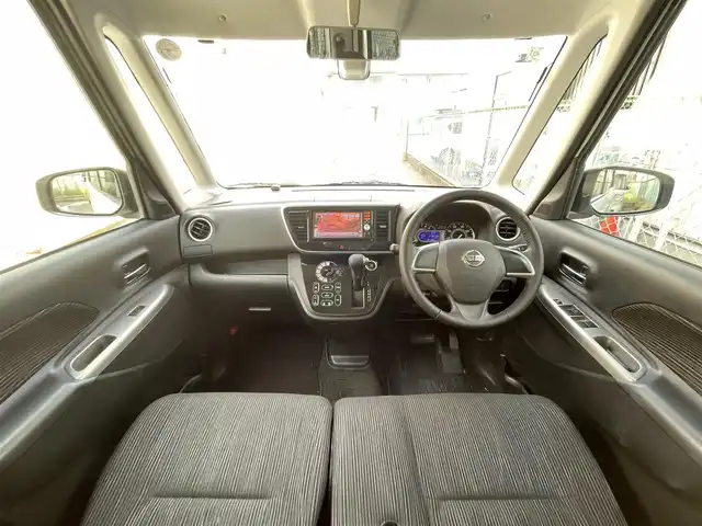 日産 デイズ ルークス ハイウェイスターS 千葉県 2015(平27)年 7.9万km ホワイトパール 横滑り防止装置/エマージェンシーブレーキ/踏み間違い衝突防止アシスト/純正SDナビ(MM114D-W)/・AM/FM/CD/フルセグTV/ETC/アイドリングストップ/純正アルミホイール/純正HIDヘッドライト/衝突安全ボディ/保証書/取扱説明書