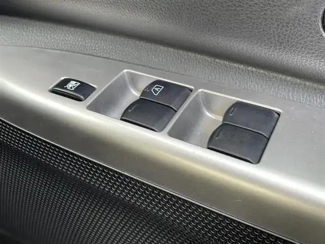 日産 デイズ ルークス ハイウェイスターS 千葉県 2015(平27)年 7.9万km ホワイトパール 横滑り防止装置/エマージェンシーブレーキ/踏み間違い衝突防止アシスト/純正SDナビ(MM114D-W)/・AM/FM/CD/フルセグTV/ETC/アイドリングストップ/純正アルミホイール/純正HIDヘッドライト/衝突安全ボディ/保証書/取扱説明書