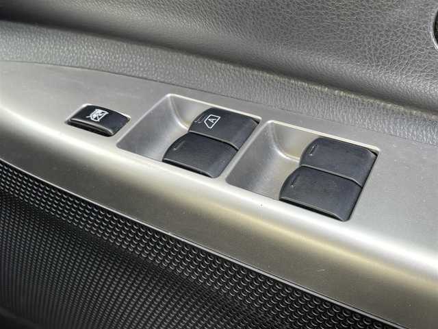 日産 デイズ ルークス ハイウェイスターS 千葉県 2015(平27)年 7.9万km ホワイトパール 外部検査済み/横滑り防止装置/エマージェンシーブレーキ/踏み間違い衝突防止アシスト/純正SDナビ(MM114D-W)/・AM/FM/CD/フルセグTV/ETC/アイドリングストップ/純正アルミホイール/純正HIDヘッドライト/衝突安全ボディ/保証書/取扱説明書