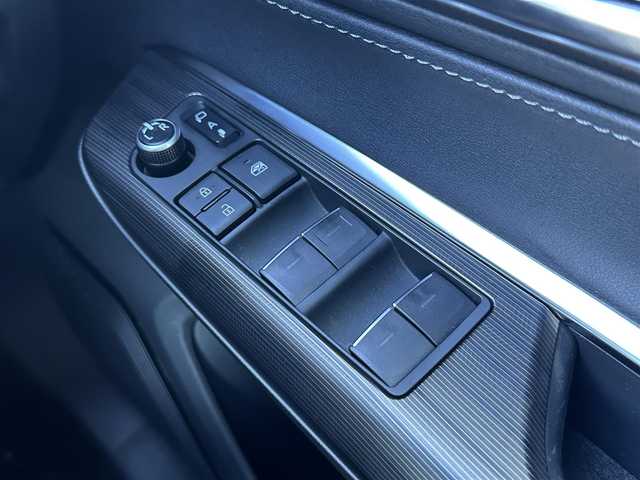 トヨタ ハリアー Z 東京都 2021(令3)年 2.3万km パール JBLサラウンド/ナビゲーション/フルセグテレビ/ブルートゥース接続/USB接続/全方位カメラ/アダプティブクルーズ/車線逸脱警報/ブラインドスポットモニタ/パワーバックドア/保証書/取扱説明書/整備手帳/スマートキーX2個