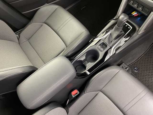 トヨタ カローラ クロス ハイブリッド Z 新潟県 2021(令3)年 2万km プラチナホワイトパールマイカ プリクラッシュセーフティ/レーダークルーズコントロール/レーンキープアシスト/純正9インチディスプレイオーディオ(ナビ機能付き)/フルセグTV/ビルトインETC/ドライブレコーダー/オートLEDヘッドライト/オートハイビーム/純正18インチAW/パワーバックドア/ハーフレザーシート/D席パワーシート/D席・N席シートヒーター/ルーフレール/オートドアミラー