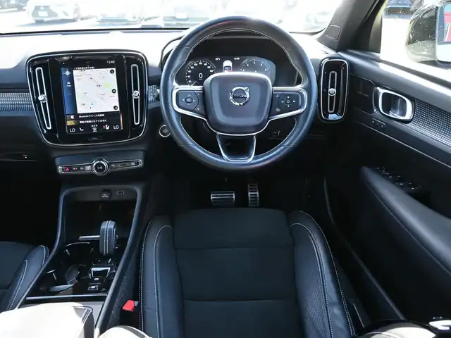 ボルボ ＸＣ４０ B4 AWD Rデザイン 千葉県 2020(令2)年 2.2万km グレーⅡ シティーセーフティ/BLIS/レーンキーピングエイド/アクティブベンディングライト/パワーバックドア/純正ナビ/地デジTV/【Bluetooth接続】/360°カメラ/ハーフレザーシート/前席パワーシート/各席シートヒーター/革巻きステアリング/ステアリングスイッチ/ETC/LEDヘッドライト/フォグライト/ウインカーミラー/コーナーセンサー/純正19インチアルミホイル/サイド/カーテンエアバッグ/スマートキー