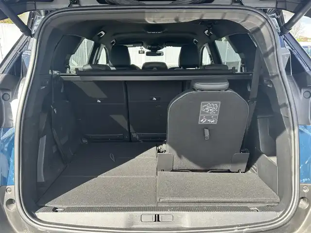 プジョー ５００８ GT ブルーHDi 香川県 2021(令3)年 4.8万km 青 純正メーカーナビ/360°ビジョン/PEUGEOT iConnect Advanced/・コネクテッドナビゲーション/・音声コントロール/・ミラースクリーン(AppleCarPlay/AndroidAuto)/・eリモートコントロール/・ソフトウェアアップデート/アクティブセーフティブレーキ/アクティブクルーズコントロール/アドバンスドグリップコントロール/フルLEDヘッドライト/テップレザーシート/アルカンタラシート/運転席メモリ付きパワーシート/前席ヒートシーター/パワーバックドア/革巻きステアリング/ステアリングリモコン/ブラインドスポットモニター/純正18インチアルミホイール/コーナーセンサー/ETC/ドライブレコーダー/オートエアコン/パワーウィンドウ/プッシュスタート/スマートキー