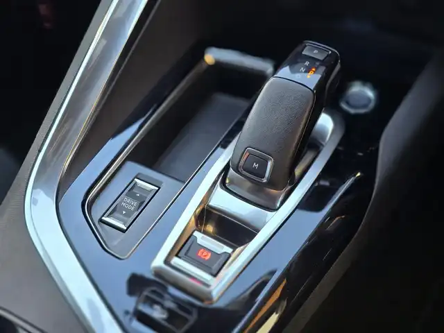 プジョー ５００８ GT ブルーHDi 山梨県 2021(令3)年 4.8万km 青 ３列シート/ＡＣＣ/LKA/BSM/３６０°カメラ/ドライビングモード/インテリジェントハイビーム/ＡｐｐｌｅＣａｒＰｌａｙ/AndoroidAuto/ＢＴ/置き充電/運転席Ｐシート/前席シートH/ドラレコ