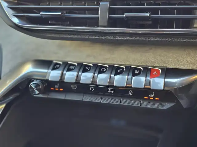 プジョー ５００８ GT ブルーHDi 山梨県 2021(令3)年 4.8万km 青 ３列シート/ＡＣＣ/LKA/BSM/３６０°カメラ/ドライビングモード/インテリジェントハイビーム/ＡｐｐｌｅＣａｒＰｌａｙ/AndoroidAuto/ＢＴ/置き充電/運転席Ｐシート/前席シートH/ドラレコ