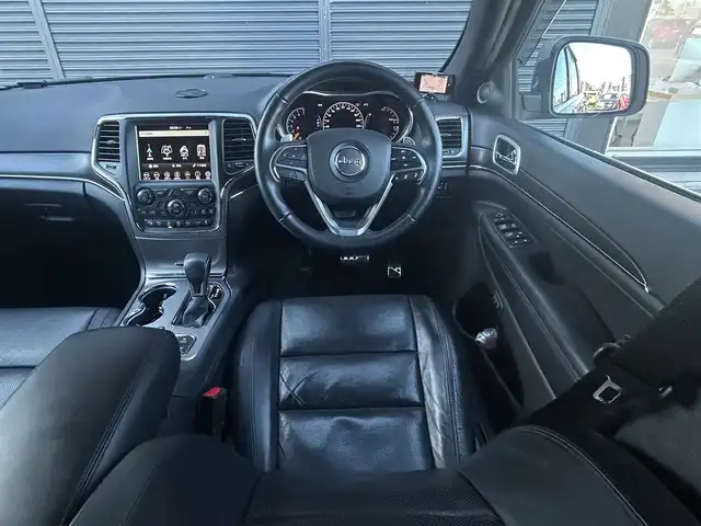 クライスラー・ジープ ジープ グランドチェロキー 茨城県 2019(平31)年 4.5万km 黒 後期型 /衝突軽減B /ACC /黒革 /Sヒ-タ- /ベンチレ-ション /サイドステップ/ナビ /TV/BT/USB /Bカメラ /パ-クディスタンス /レ-ンセンス /BSM /LED /PWシ-ト /PWテ-ルゲ-ト /ステアリングヒ-タ-/ALPINEサウンド /ETC /ル-フレ-ル /前後ドラレコ /禁煙車