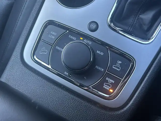 クライスラー・ジープ ジープ グランドチェロキー 茨城県 2019(平31)年 4.5万km 黒 後期型 /衝突軽減B /ACC /黒革 /Sヒ-タ- /ベンチレ-ション /サイドステップ/ナビ /TV/BT/USB /Bカメラ /パ-クディスタンス /レ-ンセンス /BSM /LED /PWシ-ト /PWテ-ルゲ-ト /ステアリングヒ-タ-/ALPINEサウンド /ETC /ル-フレ-ル /前後ドラレコ /禁煙車