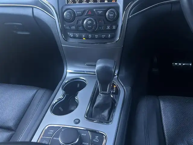 クライスラー・ジープ ジープ グランドチェロキー 茨城県 2019(平31)年 4.5万km 黒 後期型 /衝突軽減B /ACC /黒革 /Sヒ-タ- /ベンチレ-ション /サイドステップ/ナビ /TV/BT/USB /Bカメラ /パ-クディスタンス /レ-ンセンス /BSM /LED /PWシ-ト /PWテ-ルゲ-ト /ステアリングヒ-タ-/ALPINEサウンド /ETC /ル-フレ-ル /前後ドラレコ /禁煙車