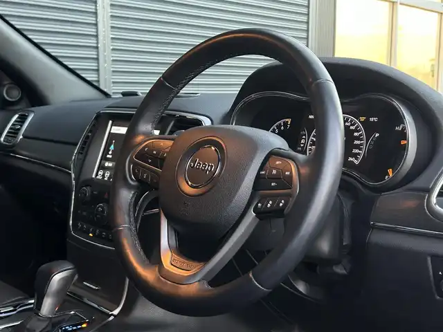 クライスラー・ジープ ジープ グランドチェロキー 茨城県 2019(平31)年 4.5万km 黒 後期型 /衝突軽減B /ACC /黒革 /Sヒ-タ- /ベンチレ-ション /サイドステップ/ナビ /TV/BT/USB /Bカメラ /パ-クディスタンス /レ-ンセンス /BSM /LED /PWシ-ト /PWテ-ルゲ-ト /ステアリングヒ-タ-/ALPINEサウンド /ETC /ル-フレ-ル /前後ドラレコ /禁煙車