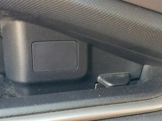 トヨタ アクア G 東京都 2014(平26)年 4.4万km コバルトブルーメタリック 純正ナビ/フルセグTV/ETC/プッシュスタート/純正フロアマット/オートライト/ドアバイザー/スマートキー