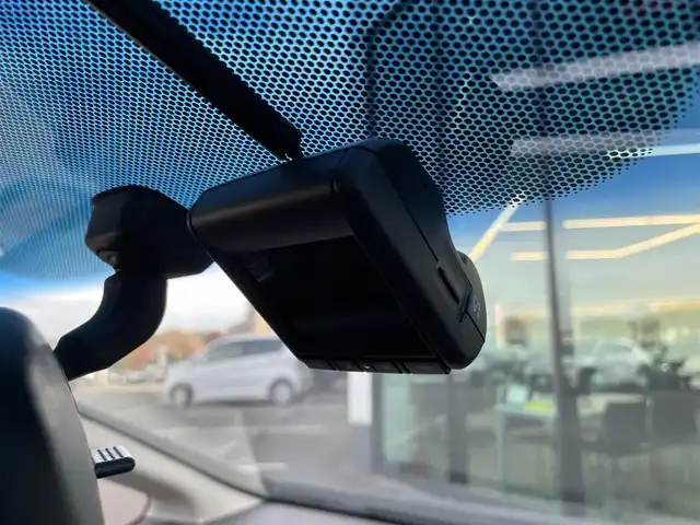 ホンダ フィット 13G Fパッケージ ファインED 東京都 2017(平29)年 4.3万km クリスタルブラックパール 純正ナビ/フルセグ/ビルトインETC/ドライブレコーダー/コーナーセンサー/アイドリングストップ/スマートキー/ECONモード/プッシュスタート/ステアリングスイッチ