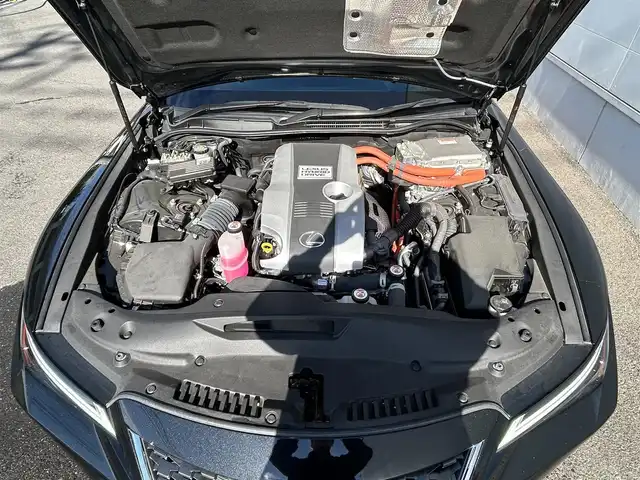 レクサス ＩＳ 300h 佐賀県 2022(令4)年 2.9万km グラファイトブラックガラスフレーク プリクラッシュセーフティ/レーダークルーズコントロール/レーントレーシングアシスト/ブラインドスポットモニター/パーキングサポートブレーキ/パーキングサポートアラート/コーナーセンサー/純正ナビ/・バックカメラ/・フルセグTV/BT/CD/DVD/純正18インチAW/合皮シート/前席シートヒーター/前席パワーシート/LEDヘッドライト/オートマチックハイビーム/プッシュスタート/革巻きステアリング/パドルシフト/ETC/社外ドラレコ/スペアキー×1/カードキー/取扱説明書/保証書