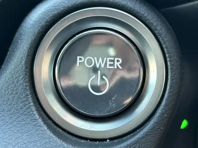 レクサス ＩＳ 300h 佐賀県 2022(令4)年 2.9万km グラファイトブラックガラスフレーク プリクラッシュセーフティ/レーダークルーズコントロール/レーントレーシングアシスト/ブラインドスポットモニター/パーキングサポートブレーキ/パーキングサポートアラート/コーナーセンサー/純正ナビ/・バックカメラ/・フルセグTV/BT/CD/DVD/純正18インチAW/合皮シート/前席シートヒーター/前席パワーシート/LEDヘッドライト/オートマチックハイビーム/プッシュスタート/革巻きステアリング/パドルシフト/ETC/社外ドラレコ/スペアキー×1/カードキー/取扱説明書/保証書