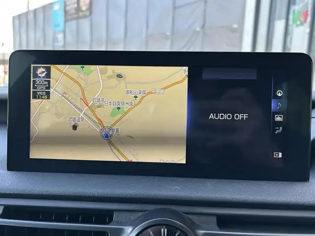 レクサス ＩＳ 300h 佐賀県 2022(令4)年 2.9万km グラファイトブラックガラスフレーク プリクラッシュセーフティ/レーダークルーズコントロール/レーントレーシングアシスト/ブラインドスポットモニター/パーキングサポートブレーキ/パーキングサポートアラート/コーナーセンサー/純正ナビ/・バックカメラ/・フルセグTV/BT/CD/DVD/純正18インチAW/合皮シート/前席シートヒーター/前席パワーシート/LEDヘッドライト/オートマチックハイビーム/プッシュスタート/革巻きステアリング/パドルシフト/ETC/社外ドラレコ/スペアキー×1/カードキー/取扱説明書/保証書