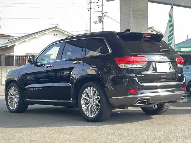 クライスラー・ジープ ジープ グランドチェロキー サミット 愛媛県 2018(平30)年 3.2万km 黒 純正ナビ/サンルーフ/バックカメラ/純正フロアマット/純正アルミホイール/TV/電動パワーシート/シートヒーター/エアシート/ETC/電動リアゲート/追従型クルーズコントロール/ステアリングヒーター/harman kardon サウンド/ドライブレコーダー/衝突被害軽減システム/レーンキープアシスト/ダウンヒルアシストコントロール