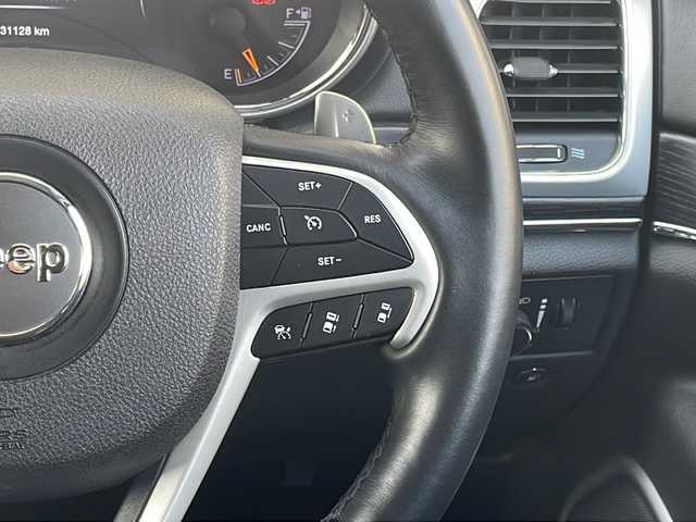 クライスラー・ジープ ジープ グランドチェロキー サミット 愛媛県 2018(平30)年 3.2万km 黒 純正ナビ/サンルーフ/バックカメラ/純正フロアマット/純正アルミホイール/TV/電動パワーシート/シートヒーター/エアシート/ETC/電動リアゲート/追従型クルーズコントロール/ステアリングヒーター/harman kardon サウンド/ドライブレコーダー/衝突被害軽減システム/レーンキープアシスト/ダウンヒルアシストコントロール