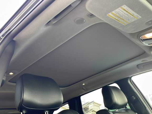 クライスラー・ジープ ジープ グランドチェロキー サミット 愛媛県 2018(平30)年 3.2万km 黒 純正ナビ/サンルーフ/バックカメラ/純正フロアマット/純正アルミホイール/TV/電動パワーシート/シートヒーター/エアシート/ETC/電動リアゲート/追従型クルーズコントロール/ステアリングヒーター/harman kardon サウンド/ドライブレコーダー/衝突被害軽減システム/レーンキープアシスト/ダウンヒルアシストコントロール