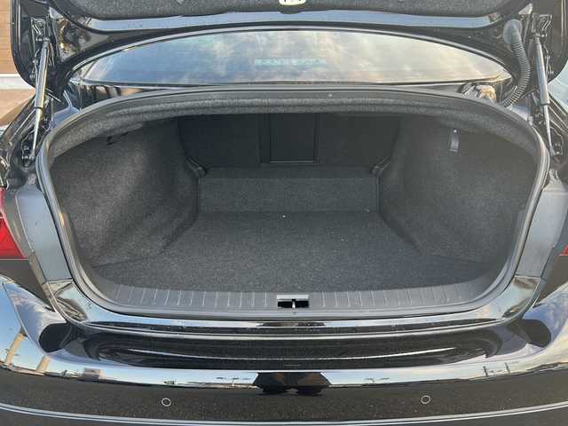 日産 スカイライン 400R 佐賀県 2023(令5)年 0.4万km スーパーブラック ワンオーナー/純正ナビ/Bluetooth/フルセグテレビ/CD/DVD/FM/AM/バックカメラ/全方位カメラ/オートライト/オートエアコン/プッシュスタート/パワーシート/シートメモリ/クルーズコントロール/純正アルミホイール/純正フロアマット/ETC/スマートキー/スペアキー/シートヒーター/ステアリングリモコン/パドルシフト/保証書/取扱説明書